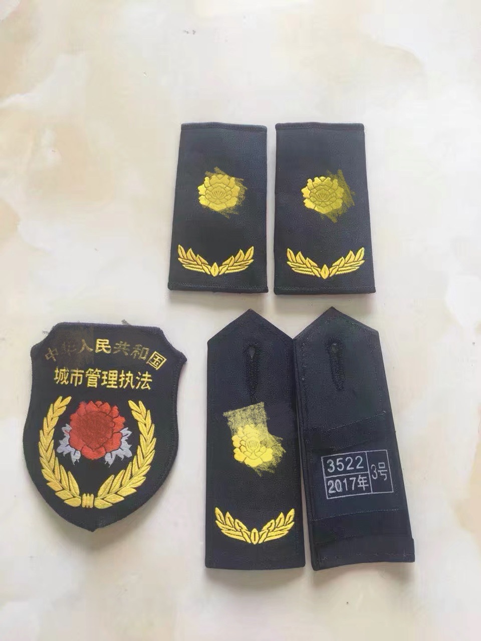 厂家直供 新城管臂章 简章 套筒 胸章 领带 小批