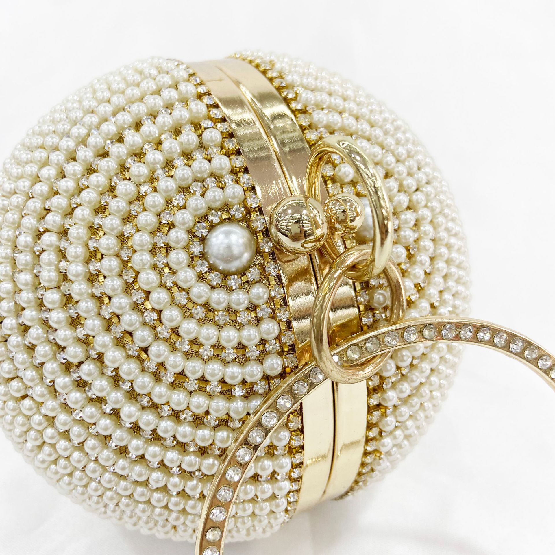 欧美晚宴包女士珍珠手提宴会晚装包金色带钻圆球包现货clutch bag