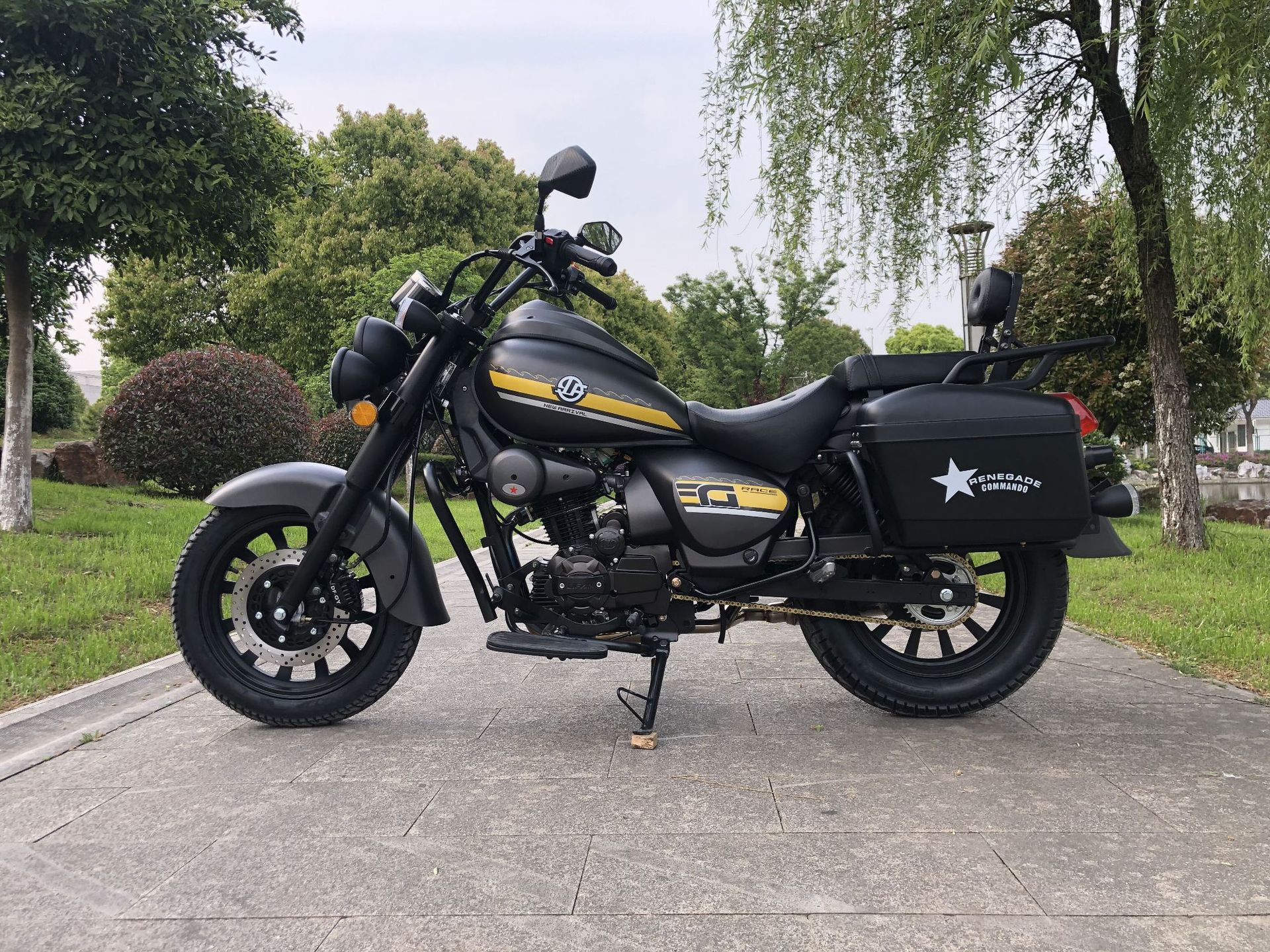 厂家直销新款国四电喷摩托车免税 150cc叛逆者复古起风太子摩托车