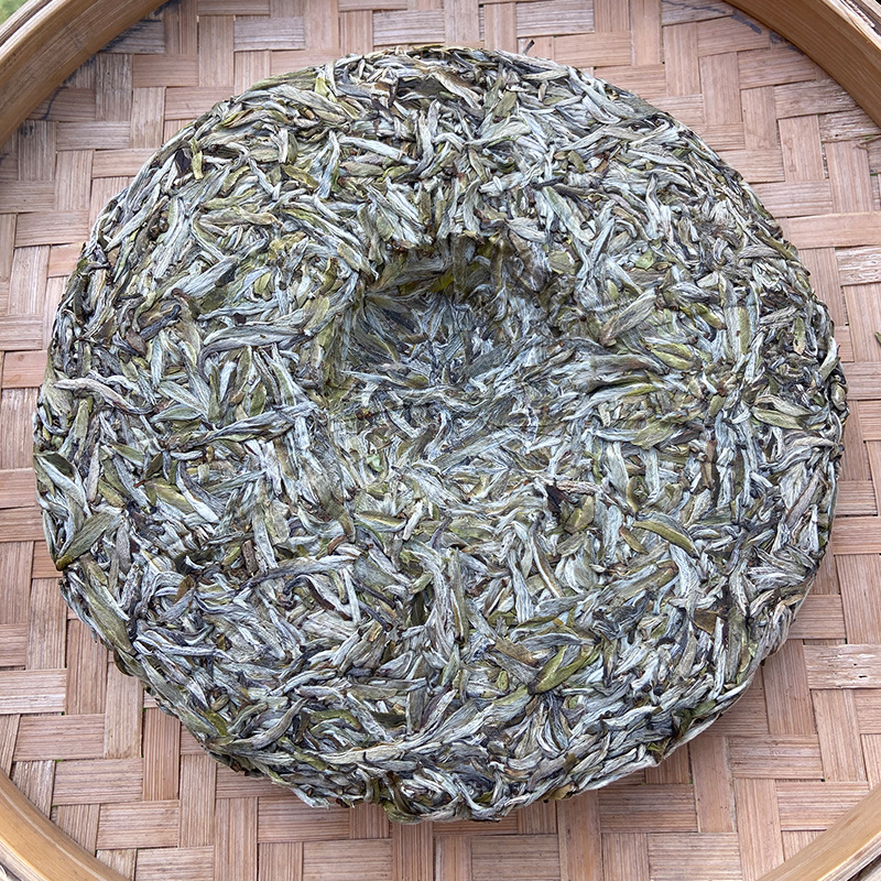 2021年茶新款福建白茶白毫银针300g茶饼大白毫散装茶叶厂家批发