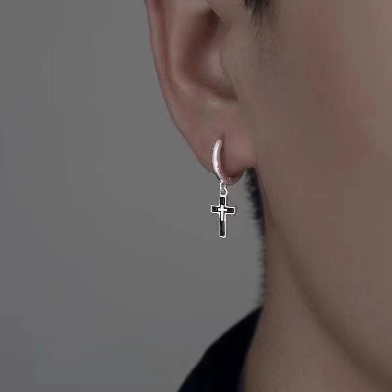 明杰 耳环男个性黑色十字架耳坠单只高级感男款耳圈潮男耳饰-阿里巴巴