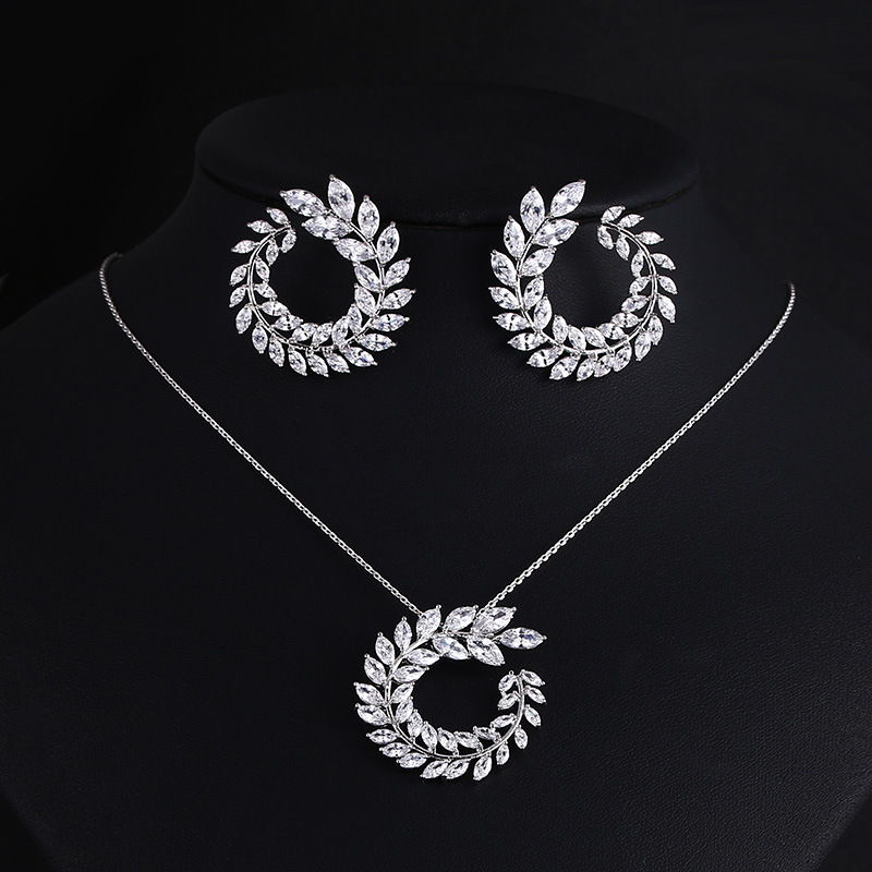 Best Seller in Europe and America Classic Style High-Grade 3A Zircon Necklace Earrings Set Olive Branch Bride Ornament Combination Wholesale