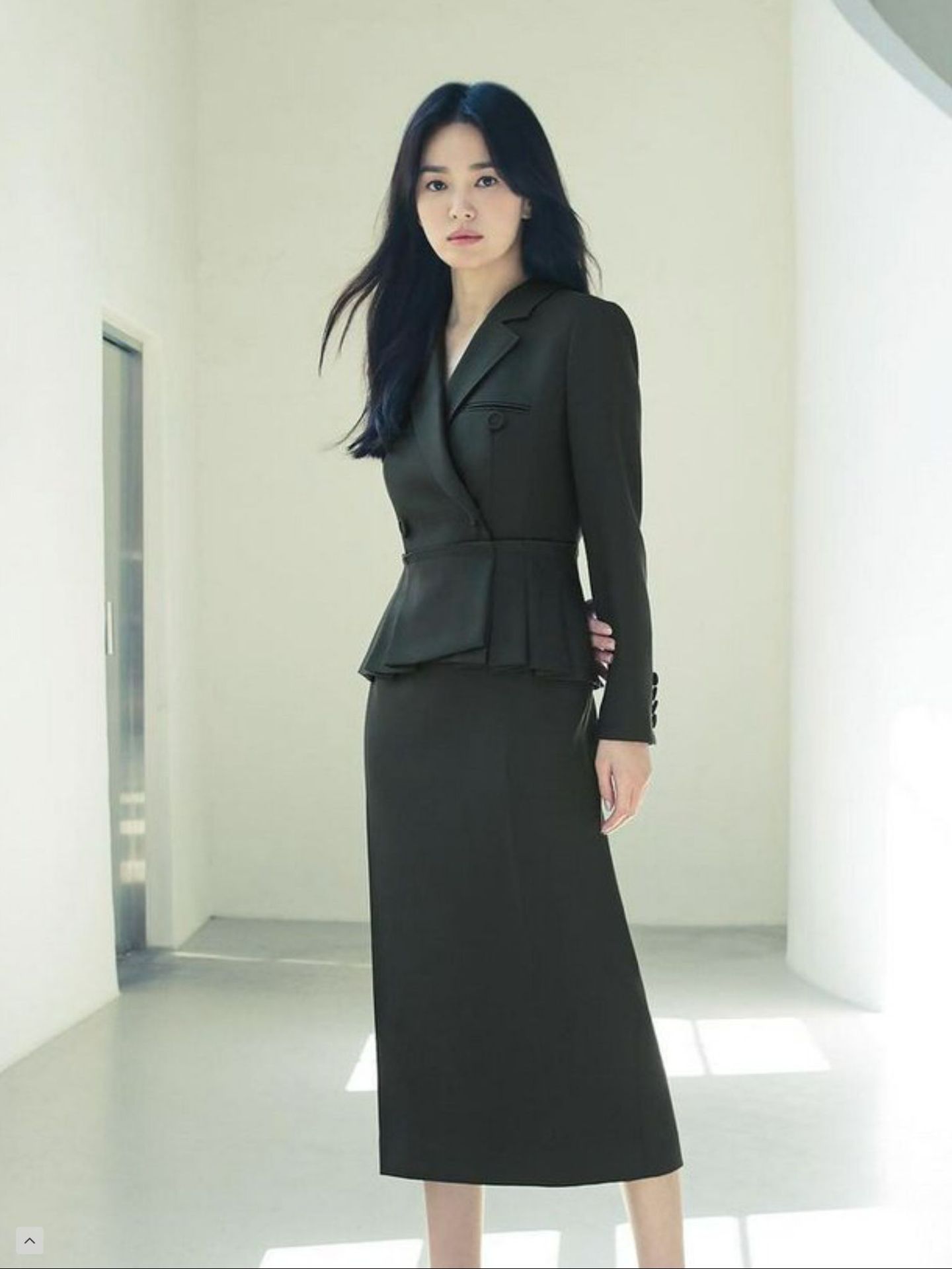 宋慧乔同款2021秋季女装 西装翻领长袖收褶西装外套 高腰半裙套装