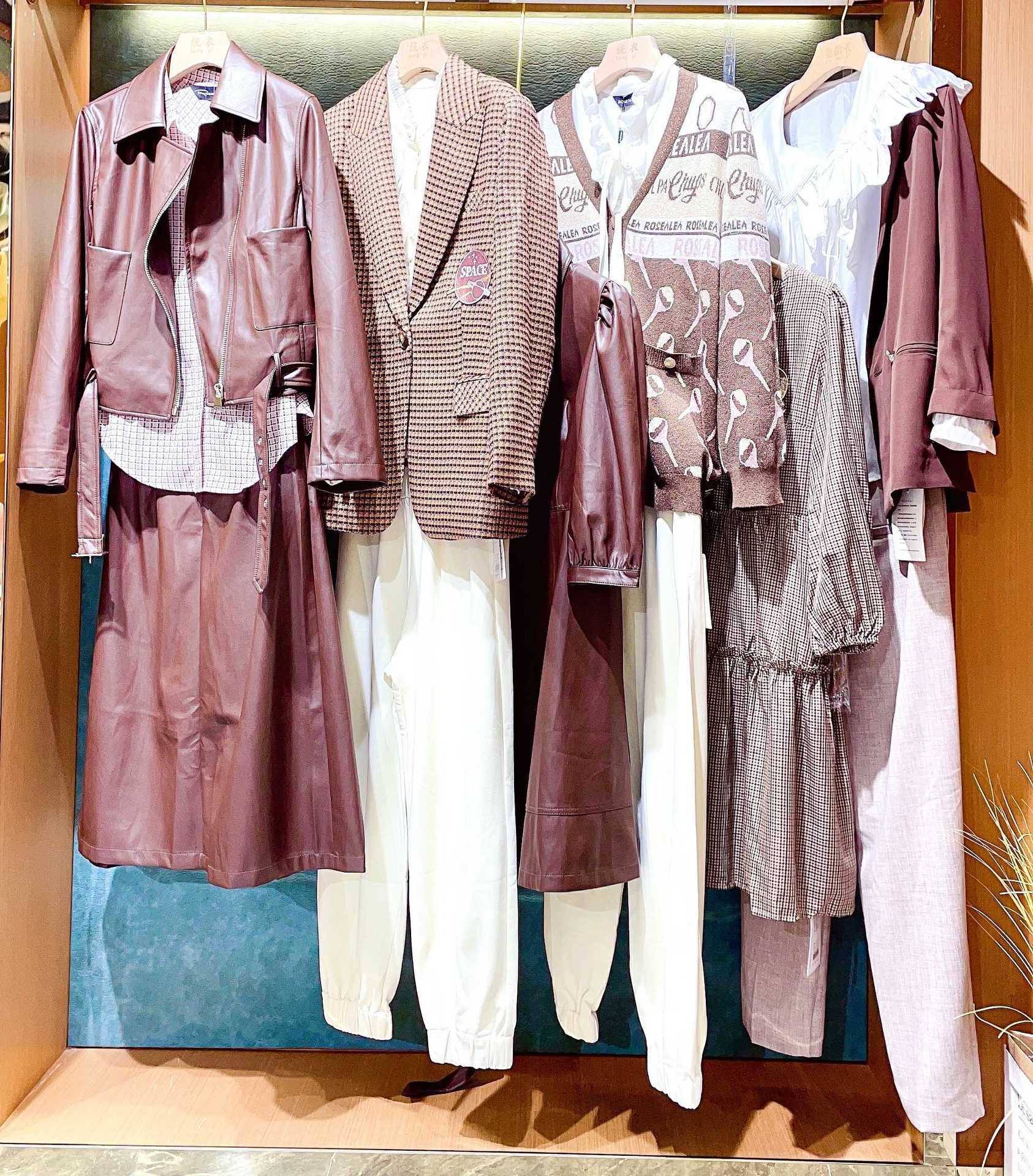 朗斯莉22春装244件 品牌折扣女装尾货批发库存尾货走份批发折扣店