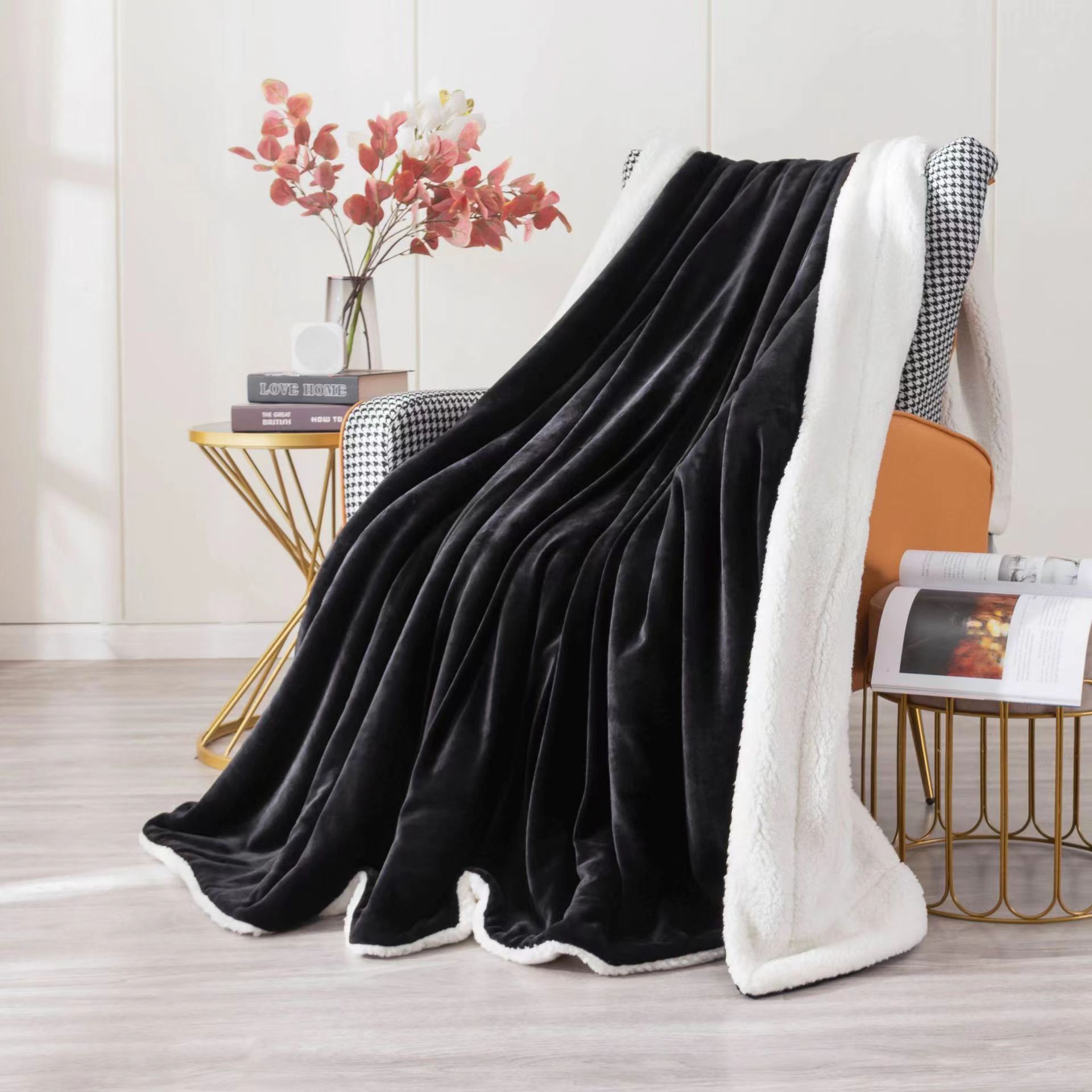 Textile Thickened Warm Double-Layer Flannel Lambswool Combination Felt Cotton Flannel Blanket Air Conditioning Blanket Customized