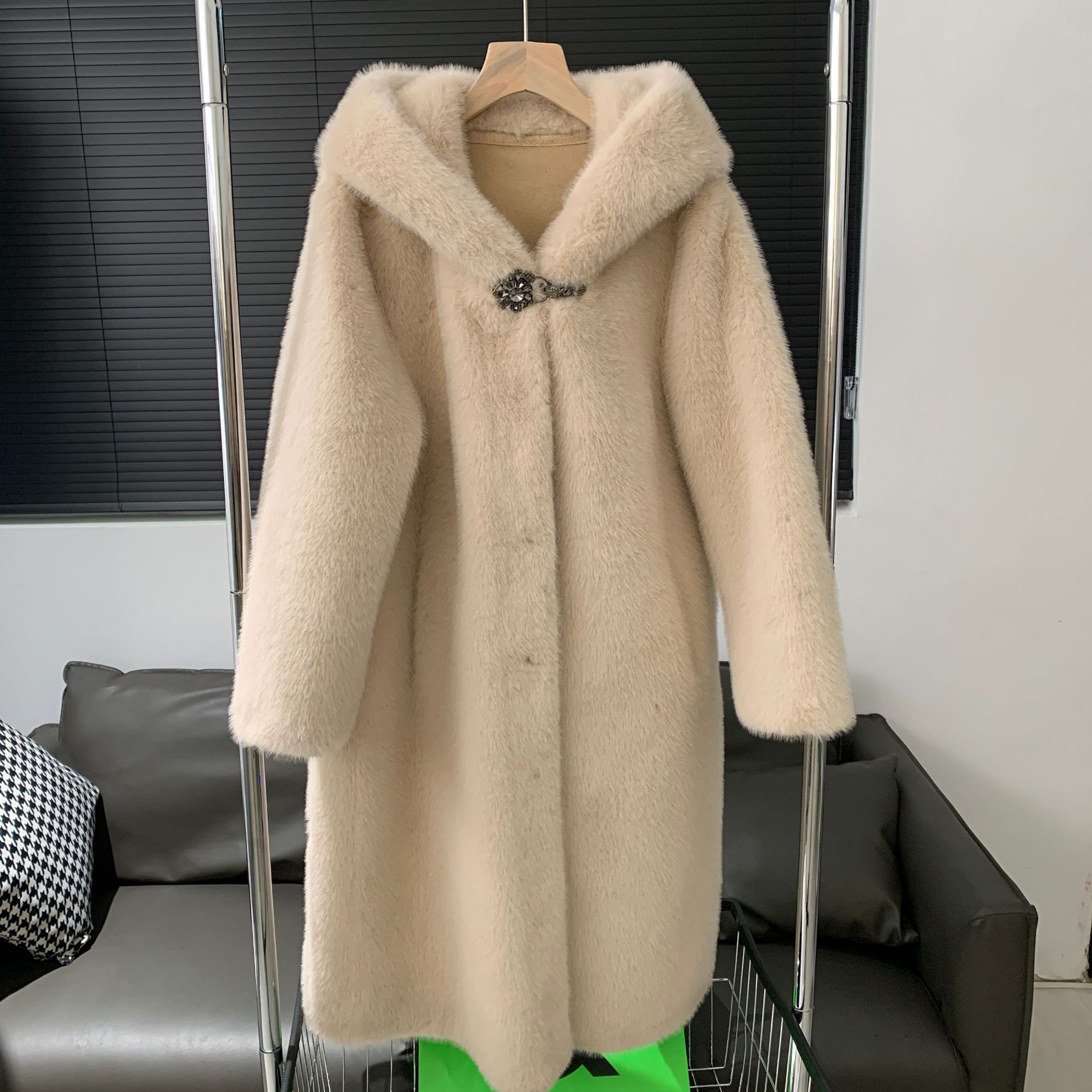 跨境电商新款欧貂绒环保毛外套仿皮草中长款仿水貂毛毛女士连帽