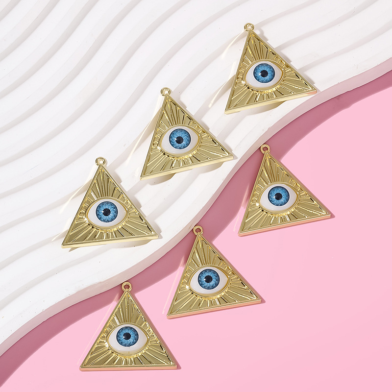 DZ Exclusive for Cross-Border Triangle Pyramid Devil's Eye Pendant Alloy Pendant DIY Ornament Accessories