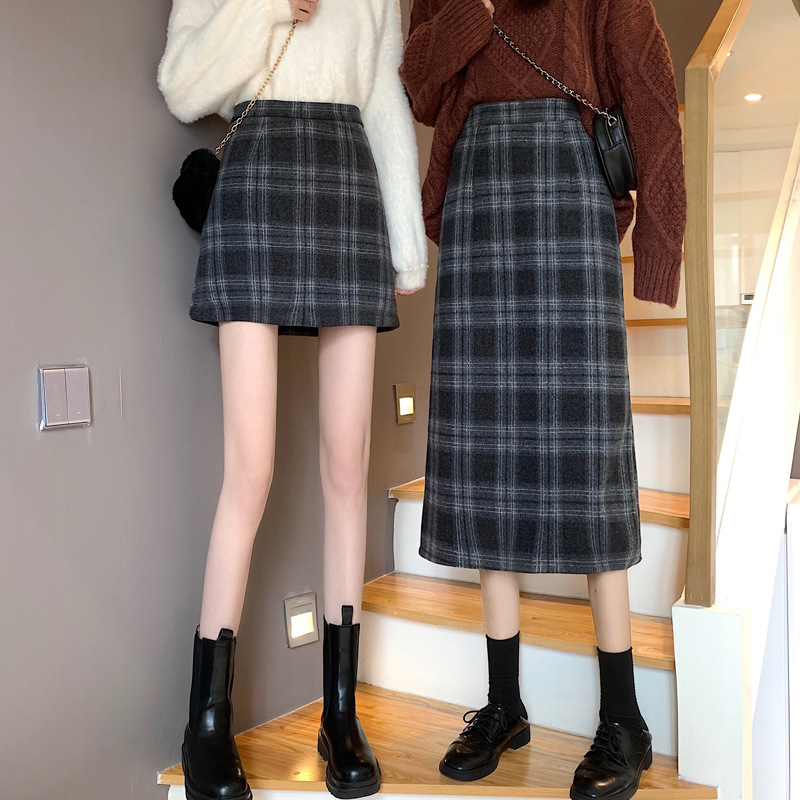 毛呢格子半身裙女秋冬季搭配毛衣字裙2021新款小个子包臀短裙子