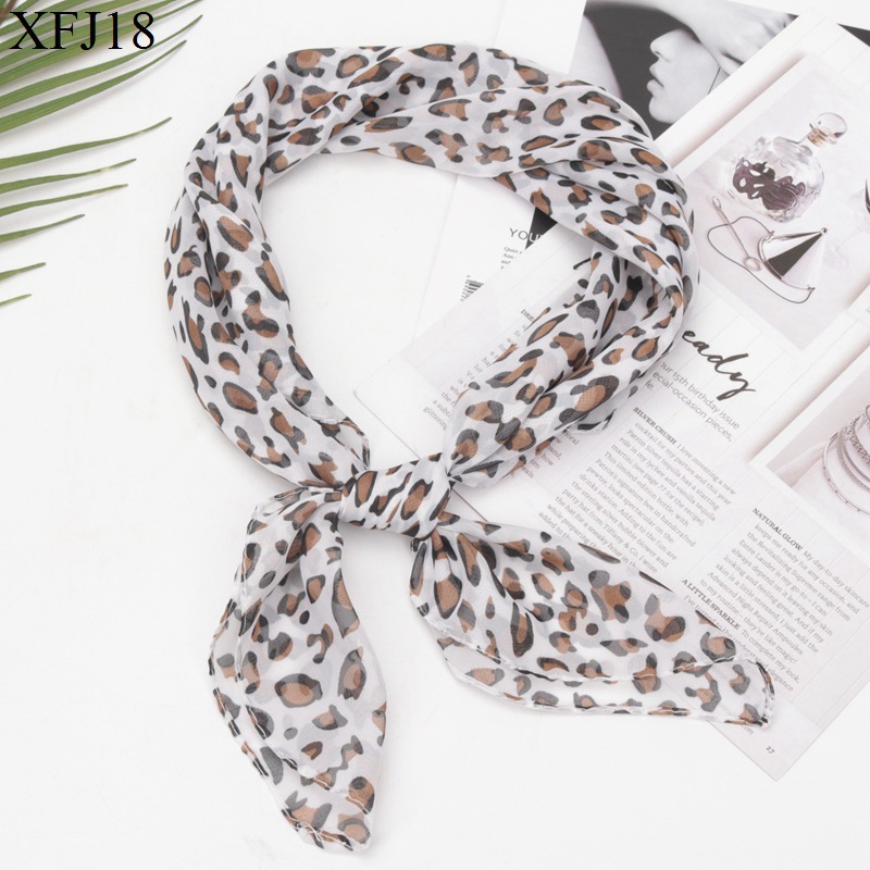 Fashion Leopard Print Scarf Women's Chiffon Soft Small Square Towel European and American Leopard Print Scarf Spring, Summer and Autumn Decorative Scarf