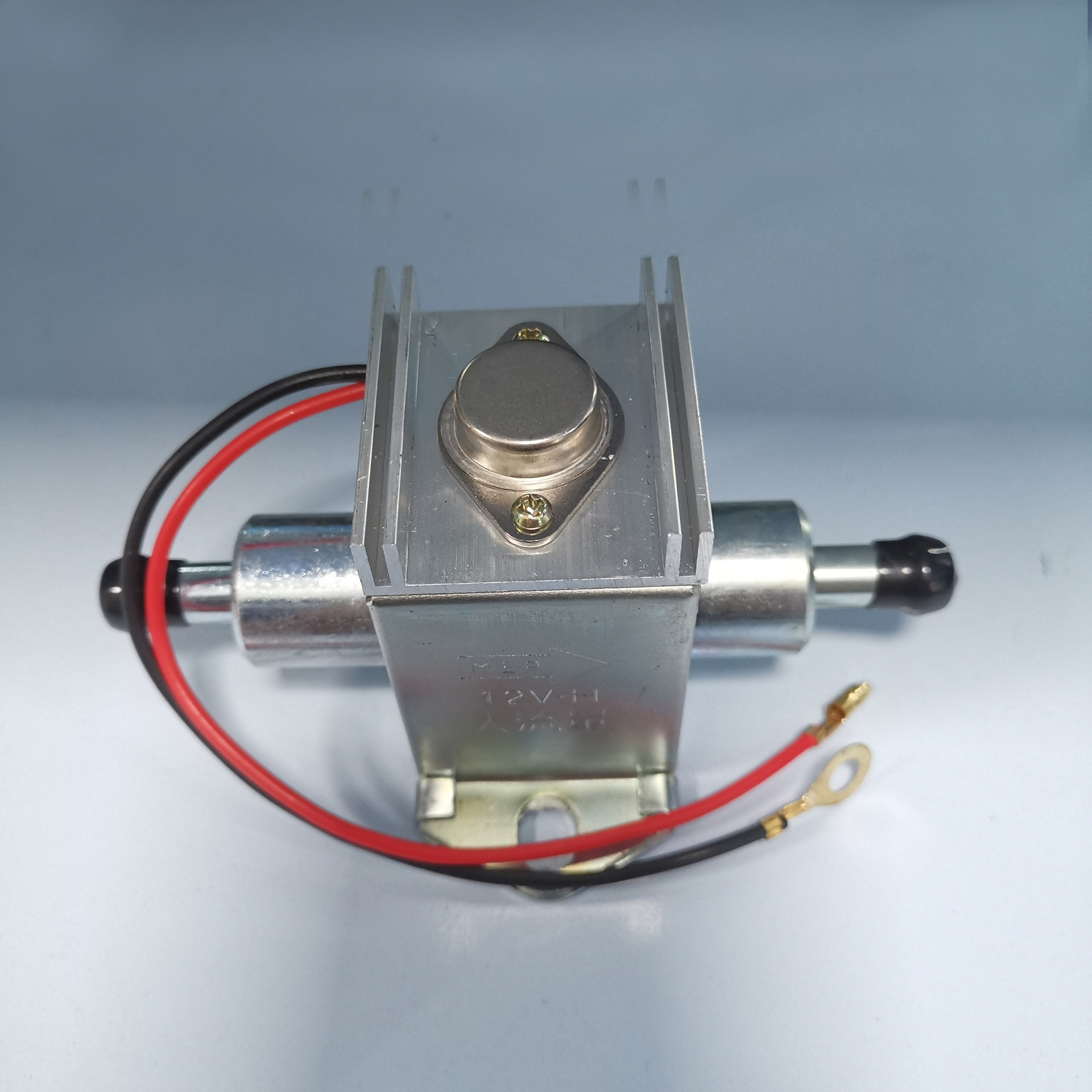 厂家直销汽车改装通用12v24v电子燃油泵柴油泵hep-02a汽油输油泵