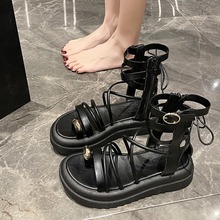 松糕厚底凉鞋女夏季2024年新款法式高级感黑色交叉绑带套趾罗马鞋