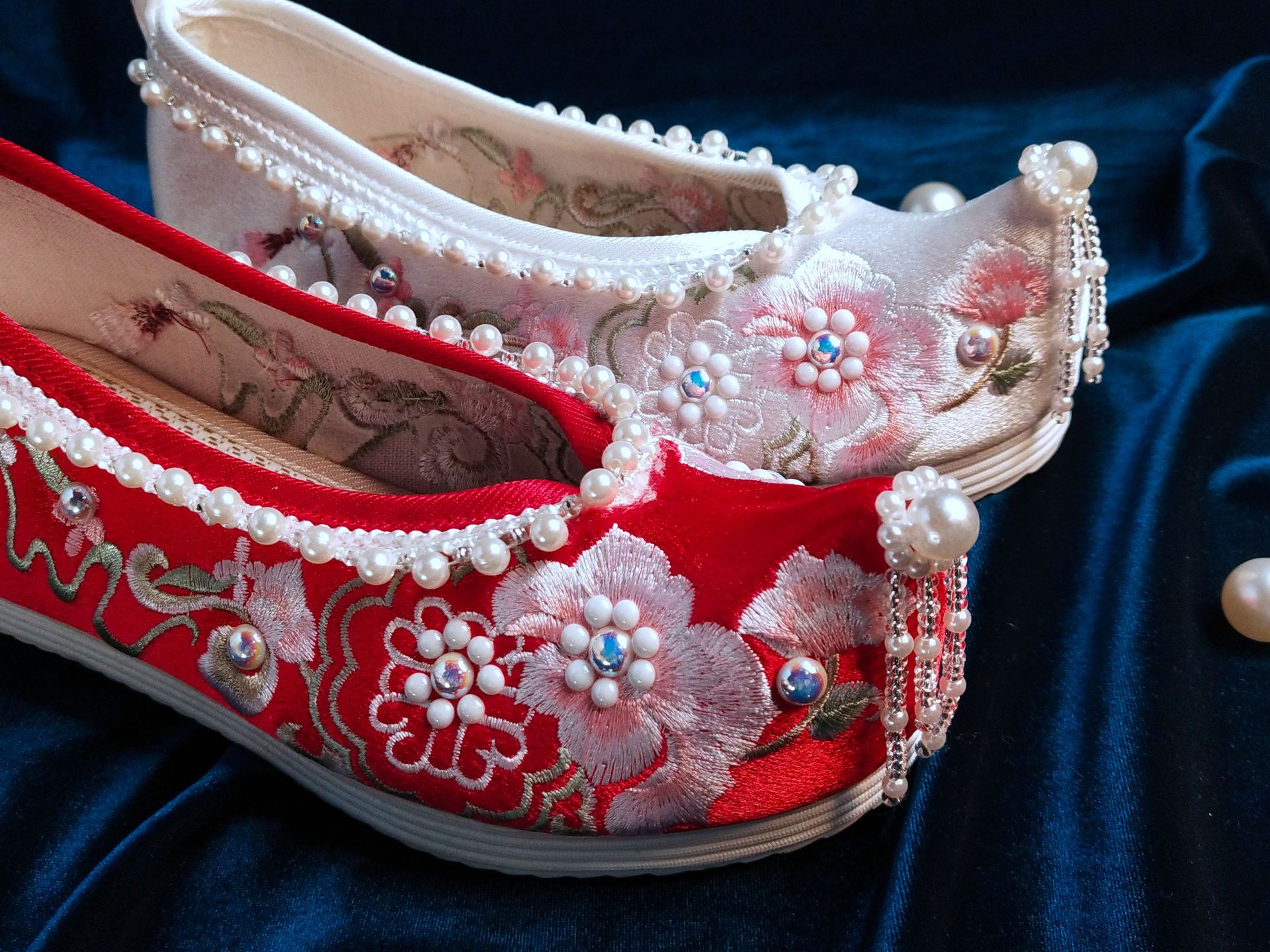 新款明制汉服鞋串珠弓鞋中式婚鞋秀禾鞋内增高配古装绣花鞋布鞋女