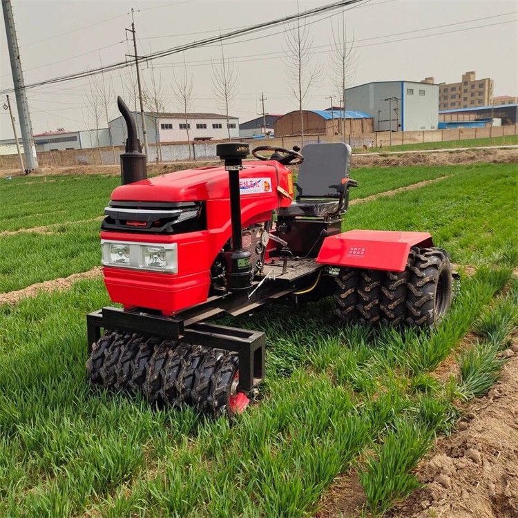 100马力全新补贴型四驱拖拉机 泰山中型四驱拖拉机 农用整地机