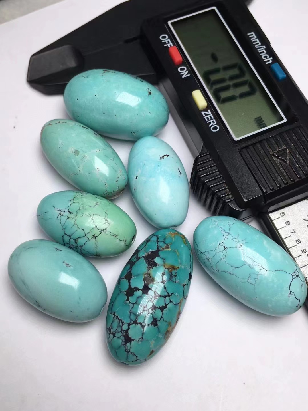 湖北原矿绿松石天然无优化高瓷绿松石枣珠diy做锁骨链无坑裂铁线