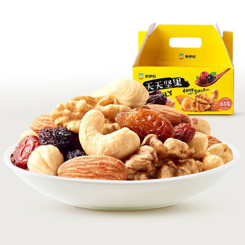 来伊份每日坚果750g零食混合干果30小包天天坚果年货送礼盒