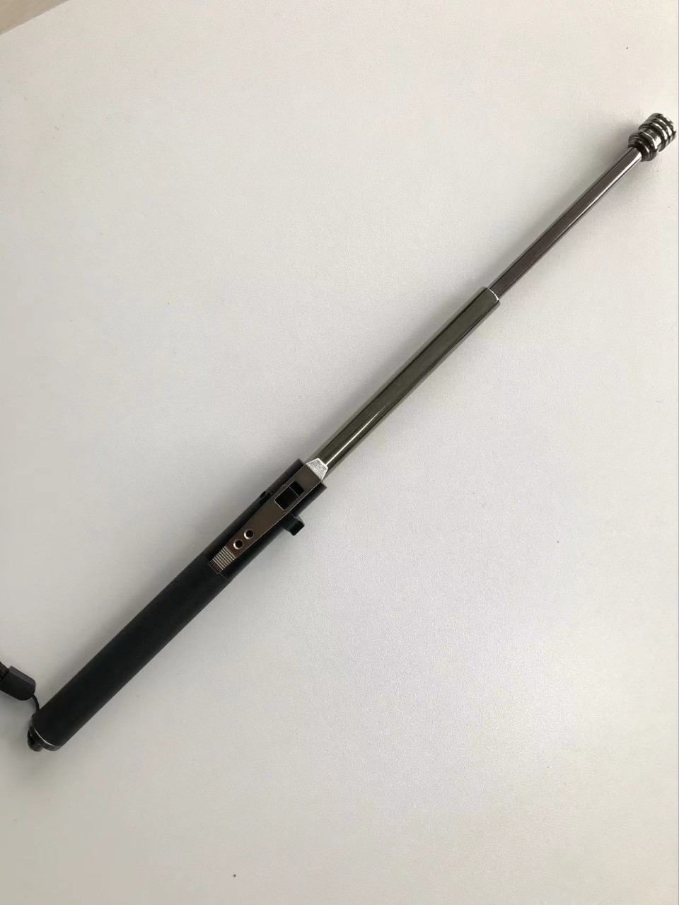 自动弹簧棍伸缩棍三节棍英文外贸甩棍防身棍一件代发16寸21寸26寸