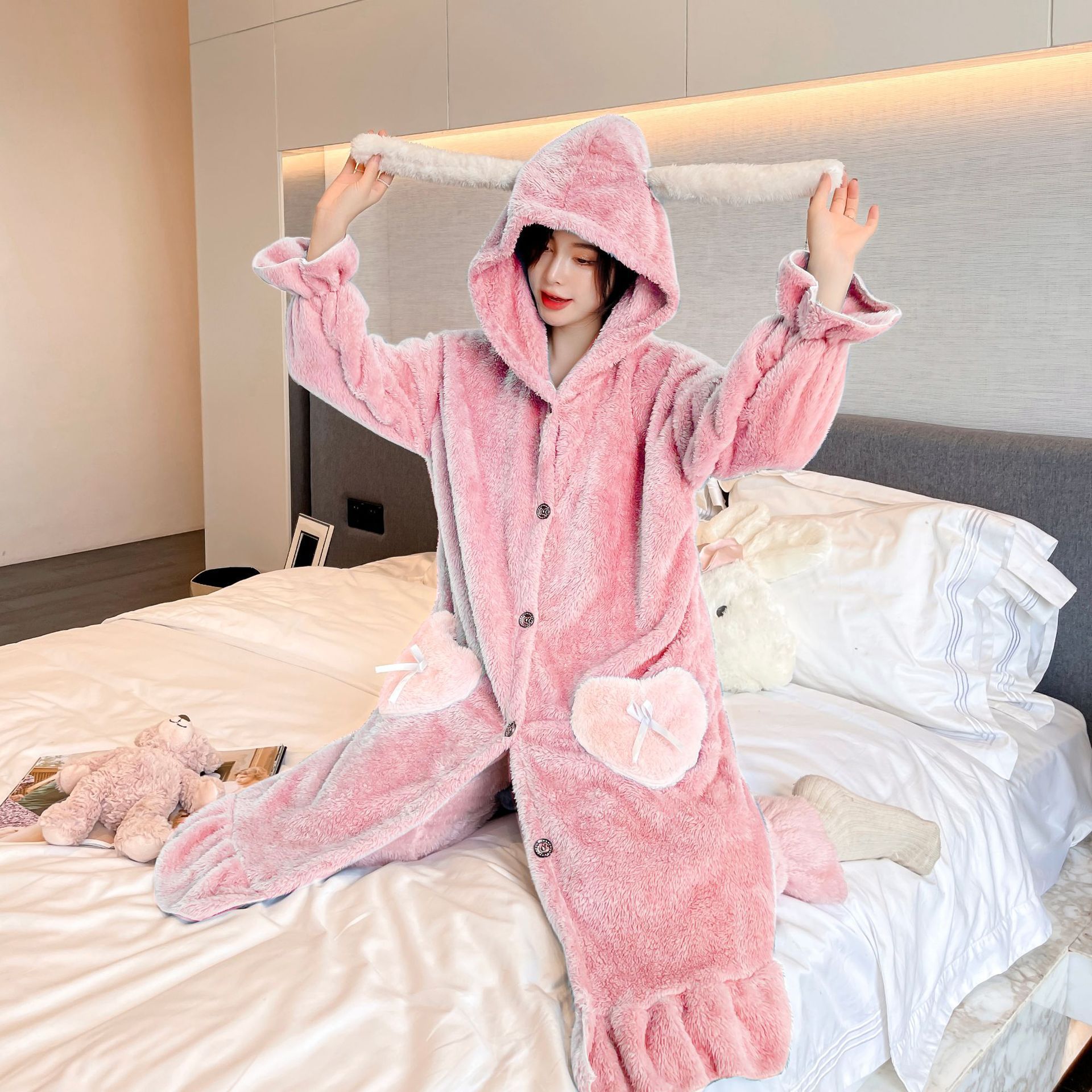 新款冬季珊瑚绒睡衣女法兰绒套装男长袖长裤加厚开衫可外穿家居服