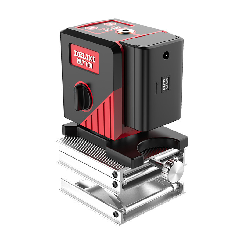 德力西12线红外线水平仪高精度强光细线蓝光贴地仪激光自动打线