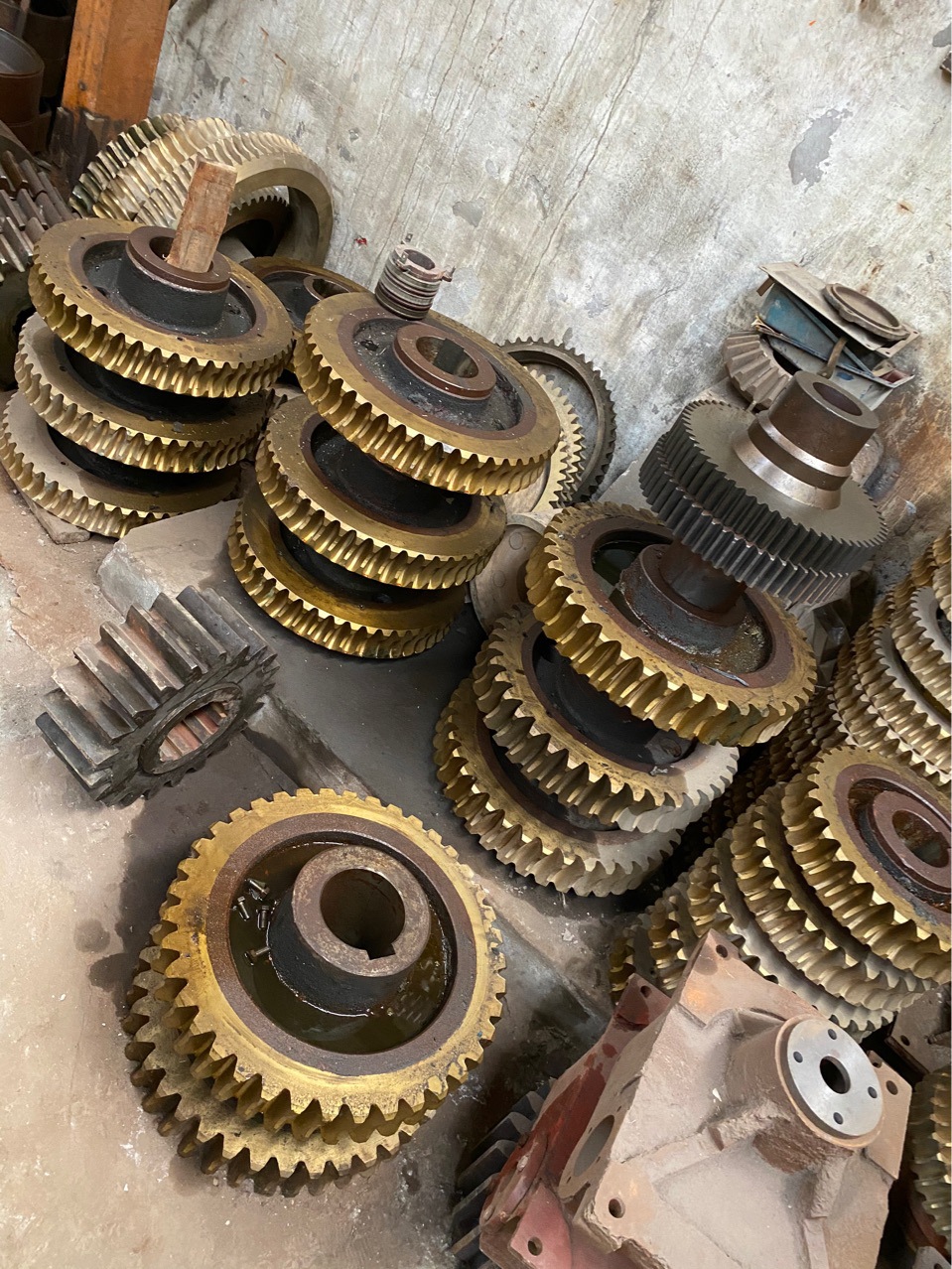 供应齿接,万向节,行星齿轮,ca轴,齿圈,5-40t现货批发