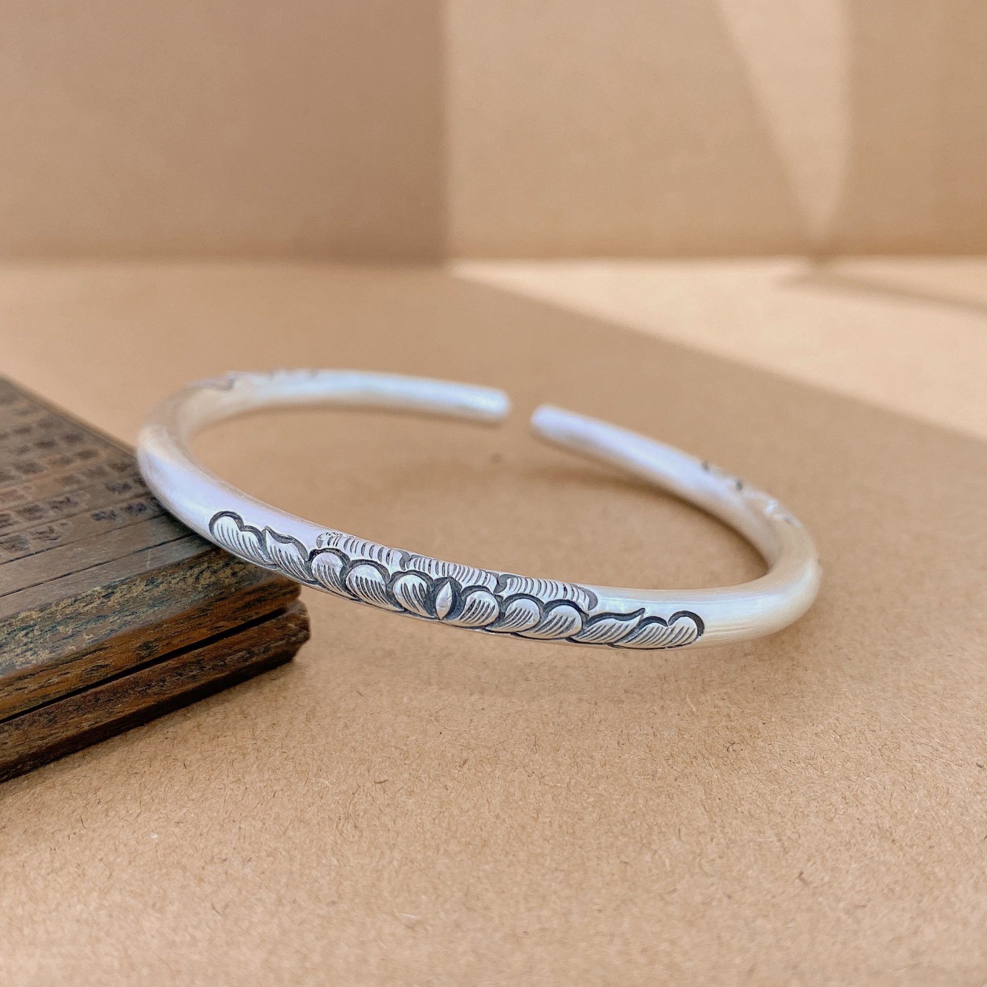 云南银镯子手工