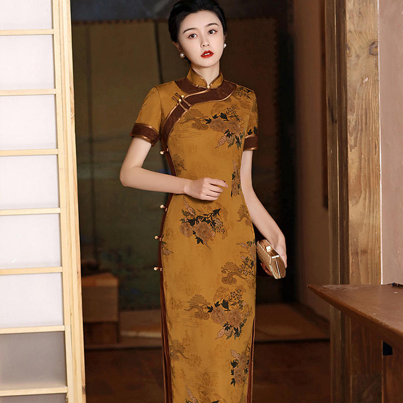 春夏时尚改良款走秀斜襟长旗袍立领中式复古旗袍式棕色仿真丝旗袍