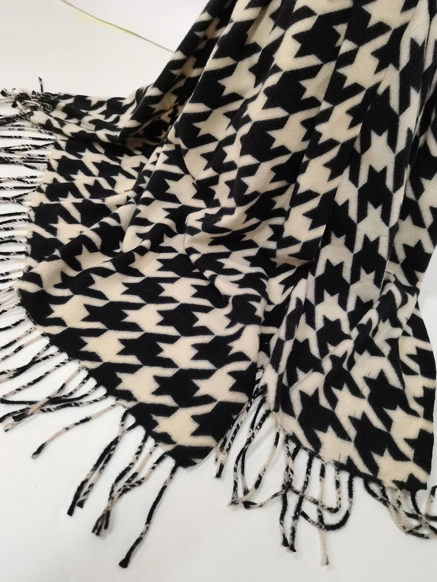 New Winter Houndstooth Scarf for Women Plaid Artificial Cashmere Scarf Wholesale Factory Thickened Shawl Scarf for Women