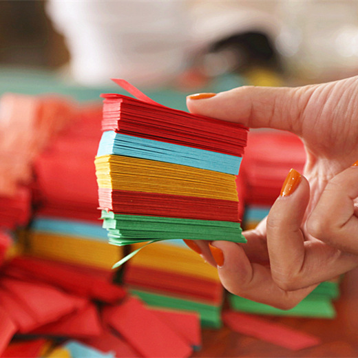 彩色碎纸酒吧气氛阻燃彩纸彩虹机纸片暴力枕头填充物纸暴风雪碎纸-阿