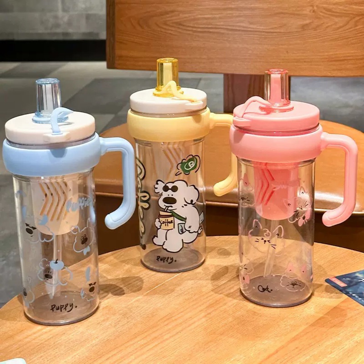 2025新款把手冰霸杯大容量塑料杯卡通可爱户外便携独立茶仓吸光杯