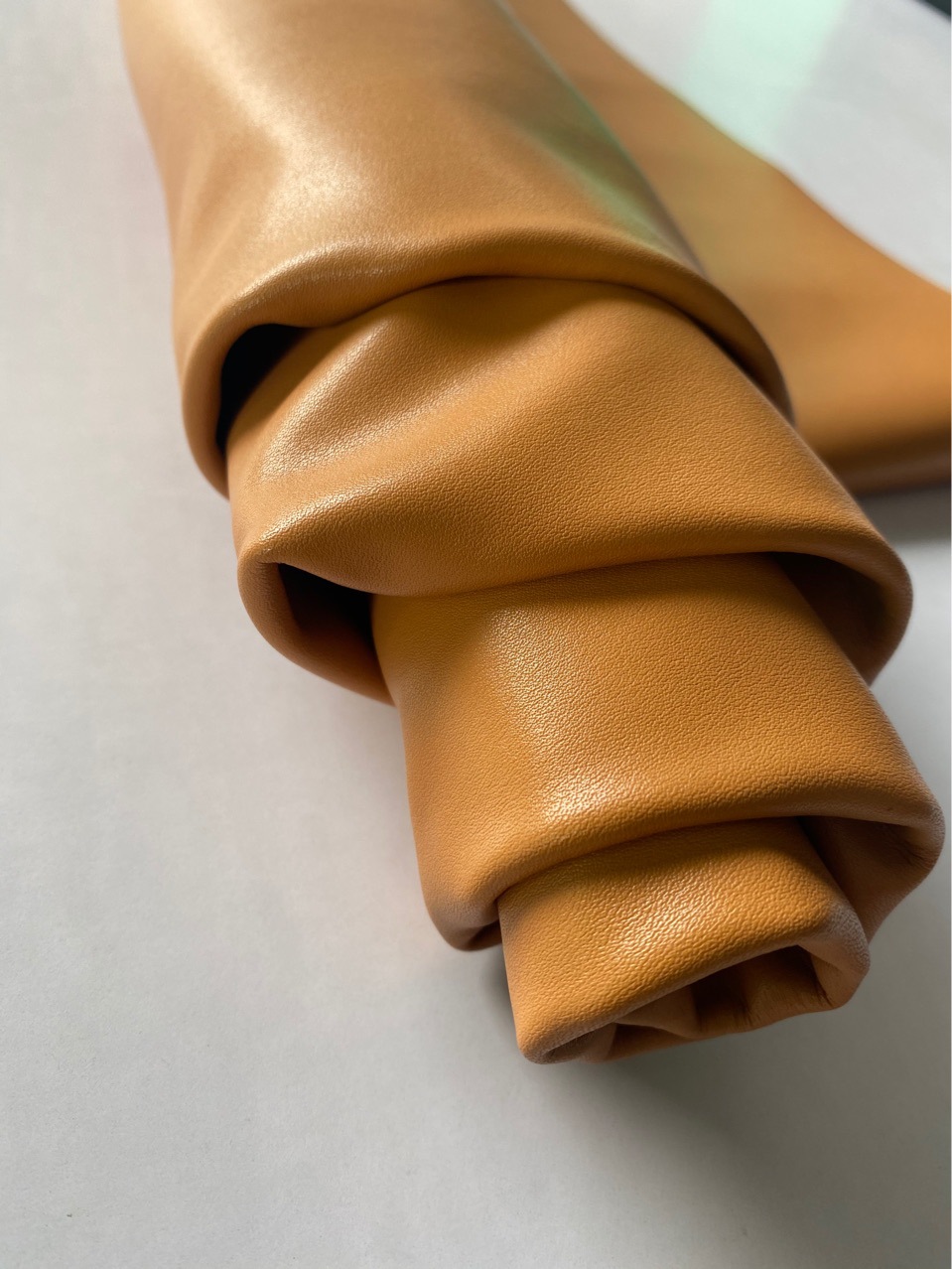 亚马逊,wish,速卖通,独立站,lazada是否跨境出口专供货源是颜色红棕色