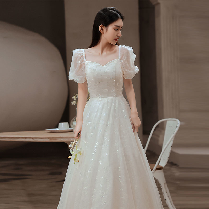 白色简约晚礼服2022新款夏季仙气宴会气质长款学生毕业服主持礼服