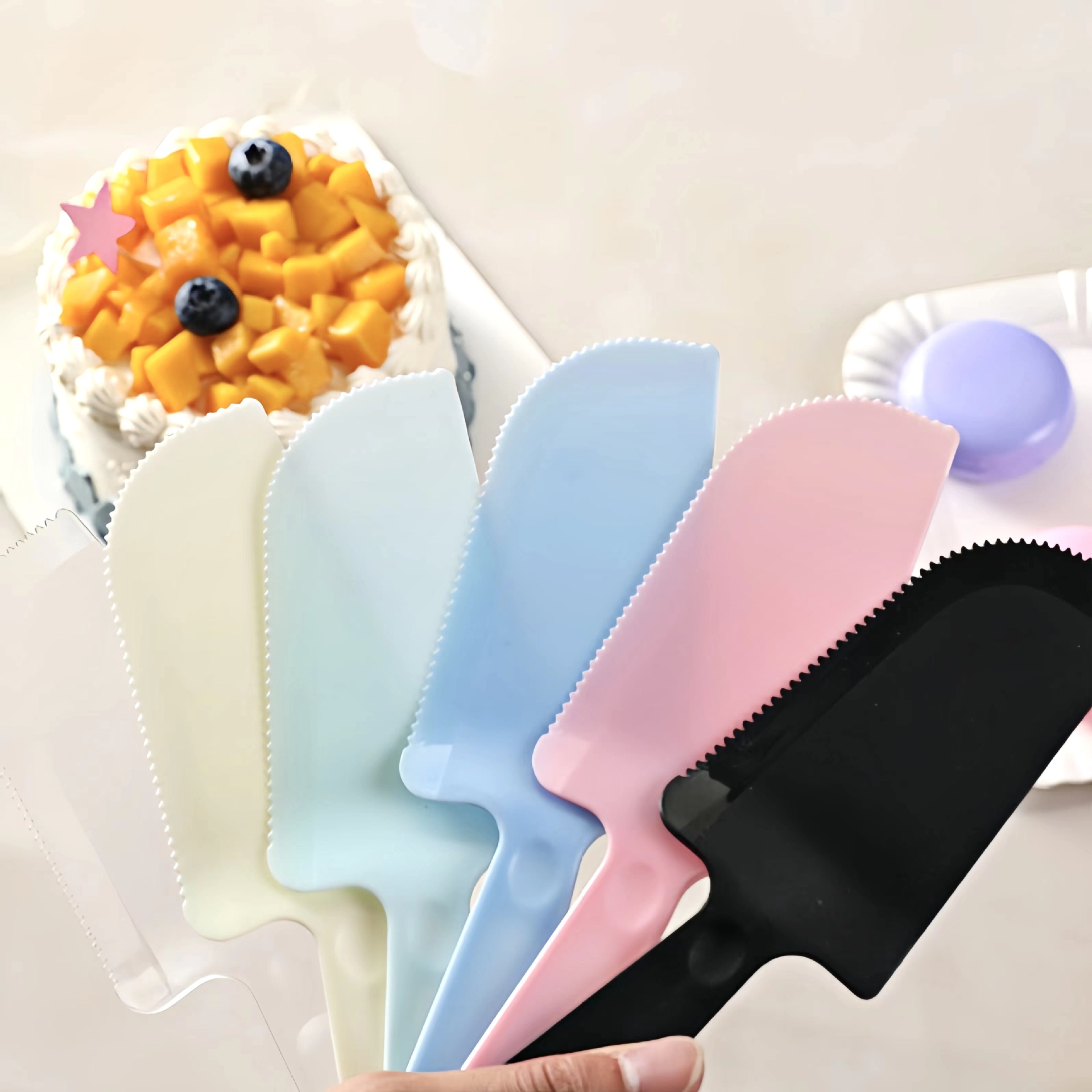 加厚生日蛋糕刀一次性蛋糕切刀锯齿磨砂塑料切刀烘焙店用独立包装