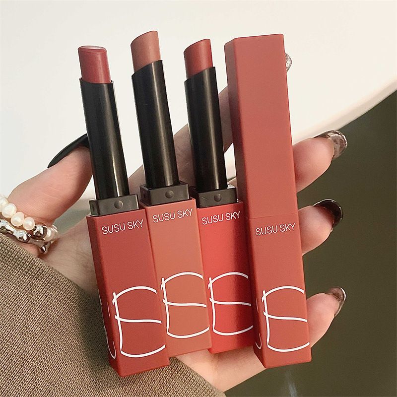 I Found the Retro Red Brown That Doesn't Pick People! Small Thin Tube Lipstick Matte Velvet Matte Color Rendering Lip Lacquer Female Daily