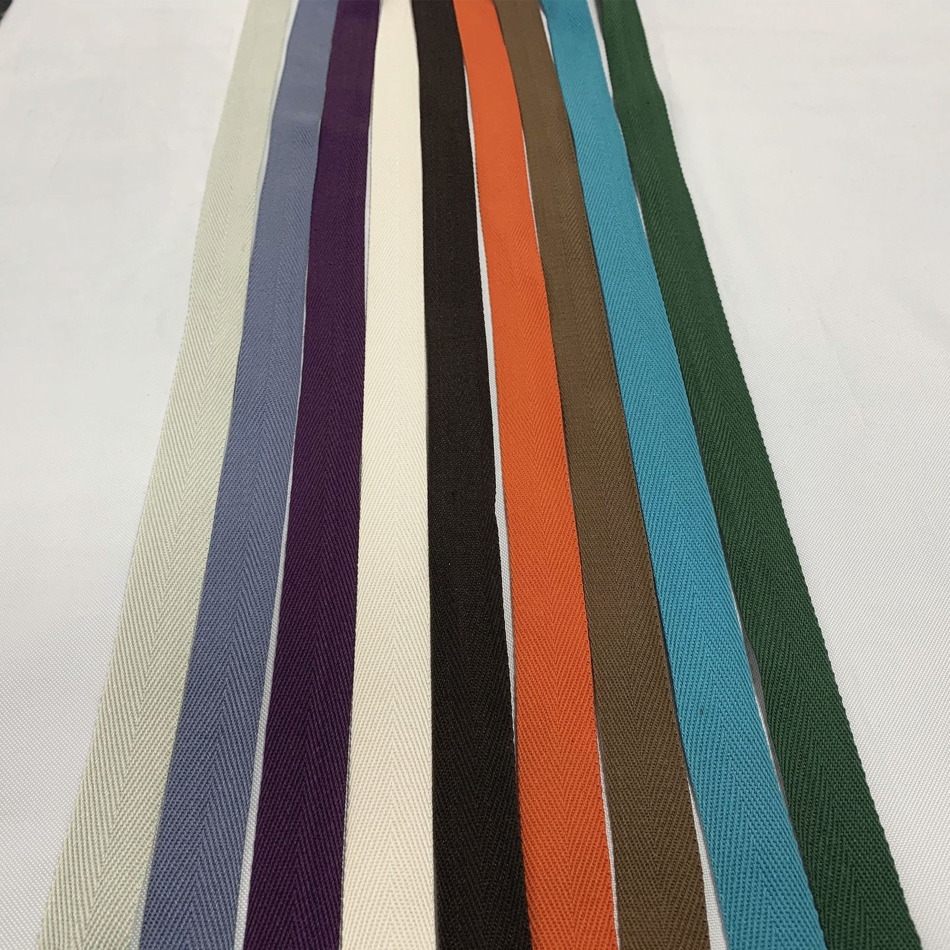 热销涤棉人字纹织带2.0 2.2cm黑白彩色箱包服装辅料厂家现货