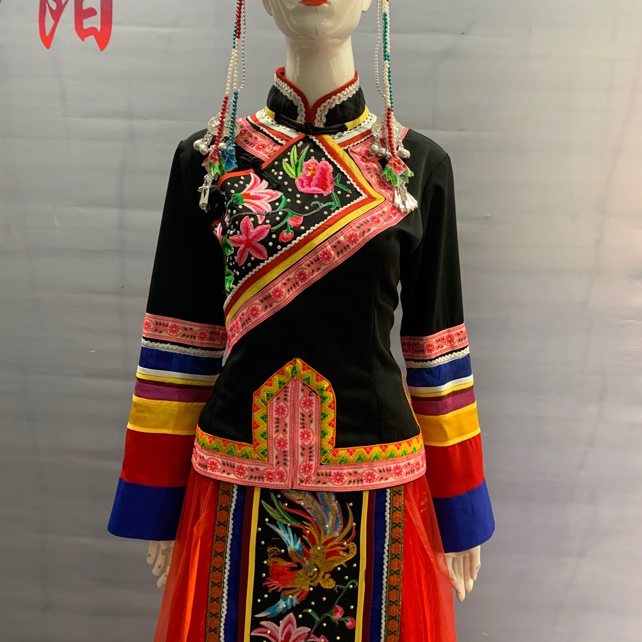 2021年新款女装畲族少数民族服装儿童演出舞蹈服民族表演歌手大赛