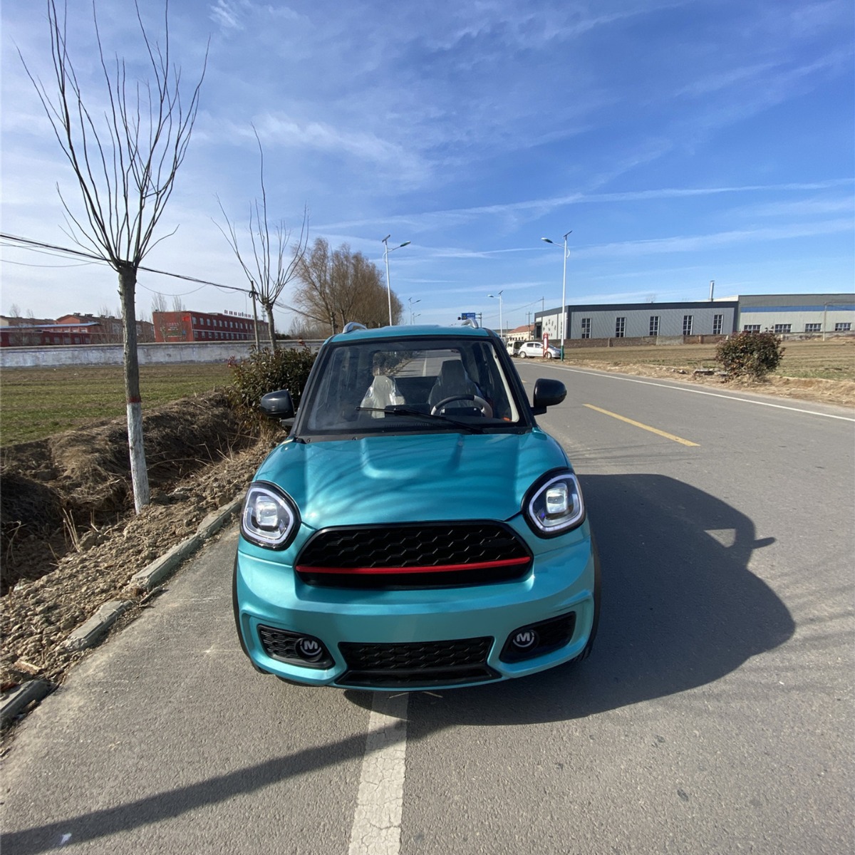 轻型封闭货车新能源小四轮电瓶车代步车带品牌电池加冷暖空调