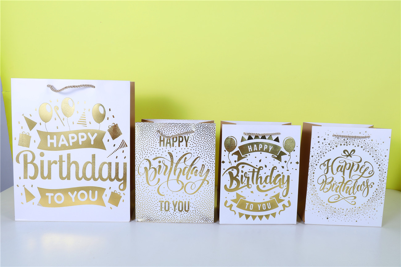 Yiwu Factory Bronzing Birthday Party Paper Reticule Happy English White Card Gift Bag