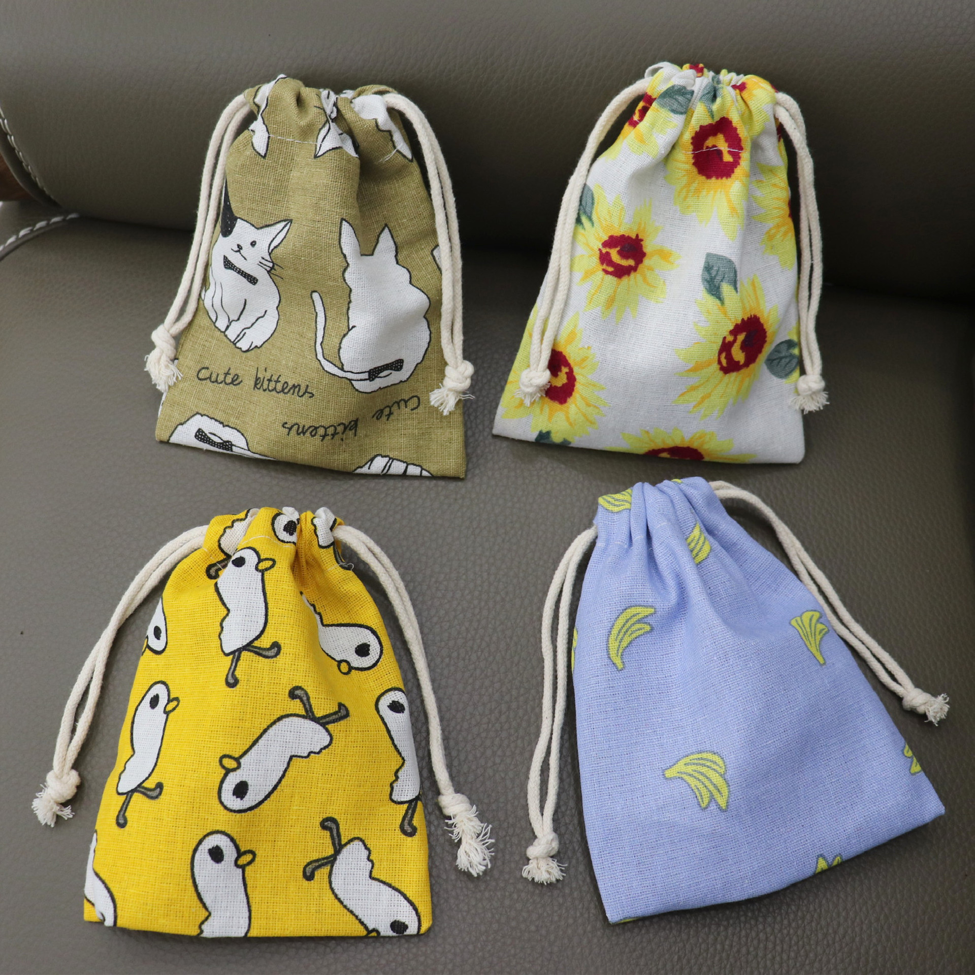 复古风棉麻布料抽绳收纳束口袋证件包手机零钱草莓可爱小清新学生