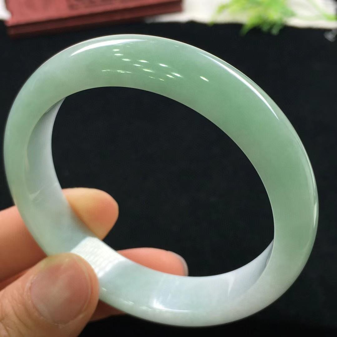 批发天然翡翠a货玉手镯,玉手链正圆,冰糯种,颜色漂亮,水头足