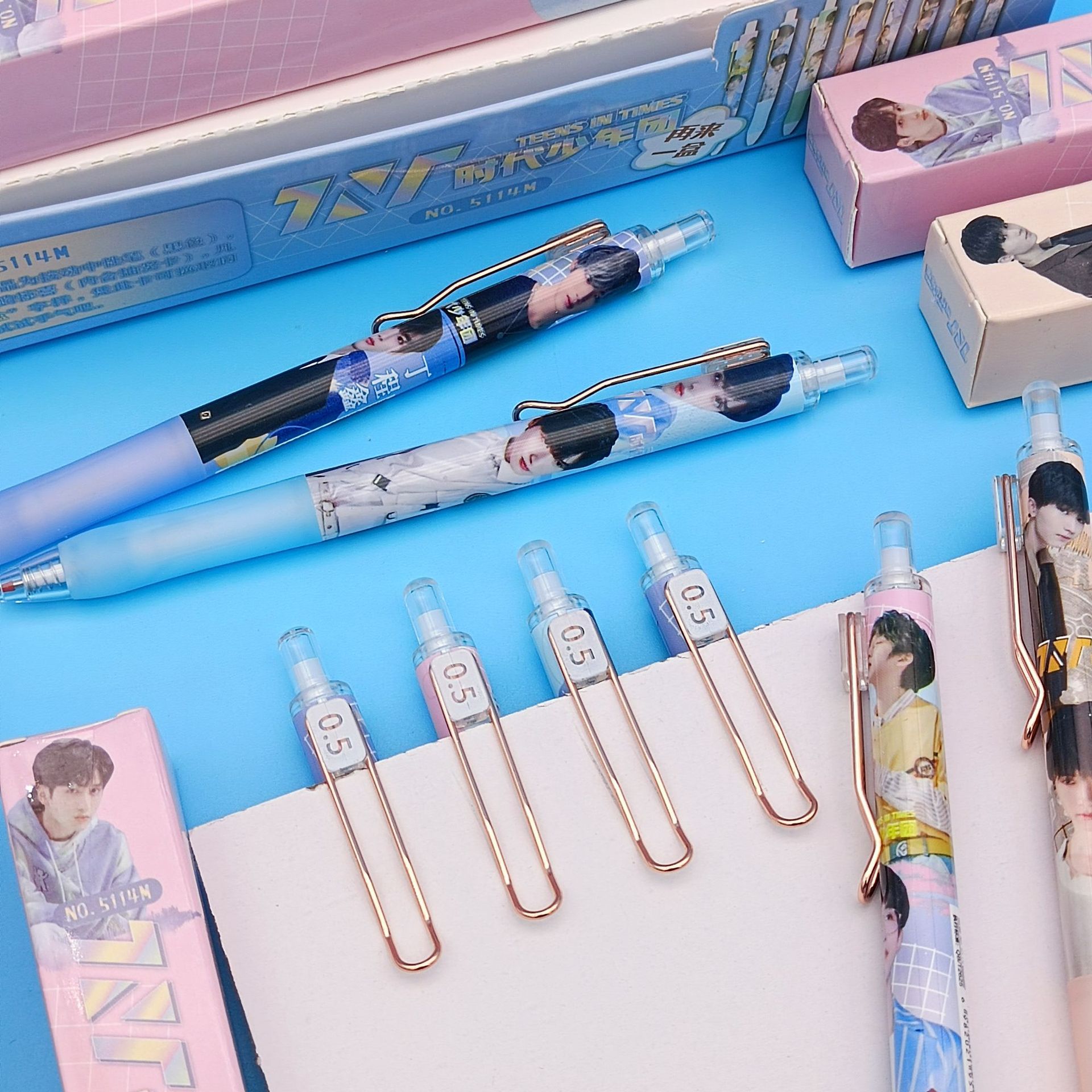 tnt时代少年团no.5114m盲盒笔按动中性笔明星周边学生用0.5签字笔