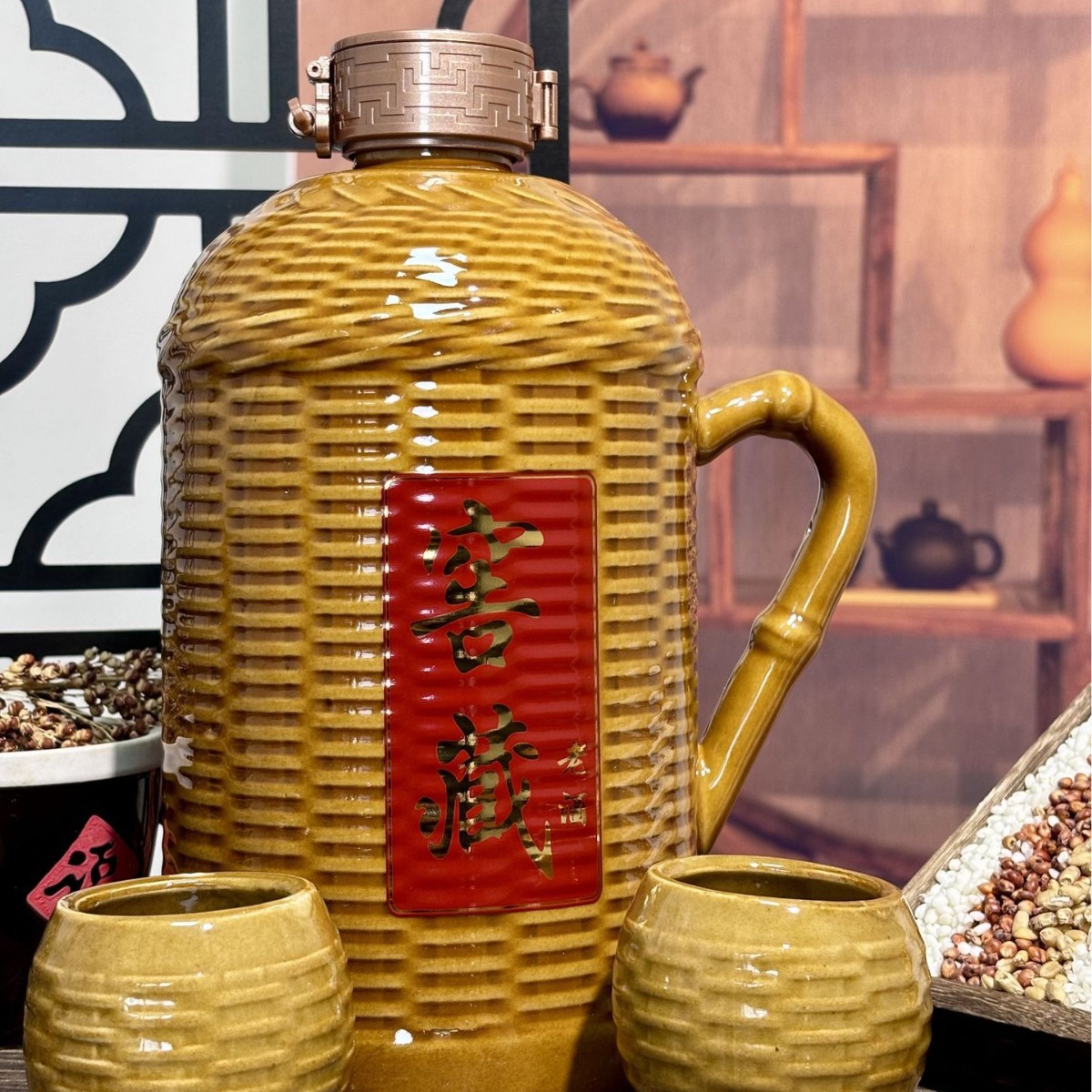 窖藏老酒川派浓香型白酒52度1.5l大容量复古开水瓶瓶身