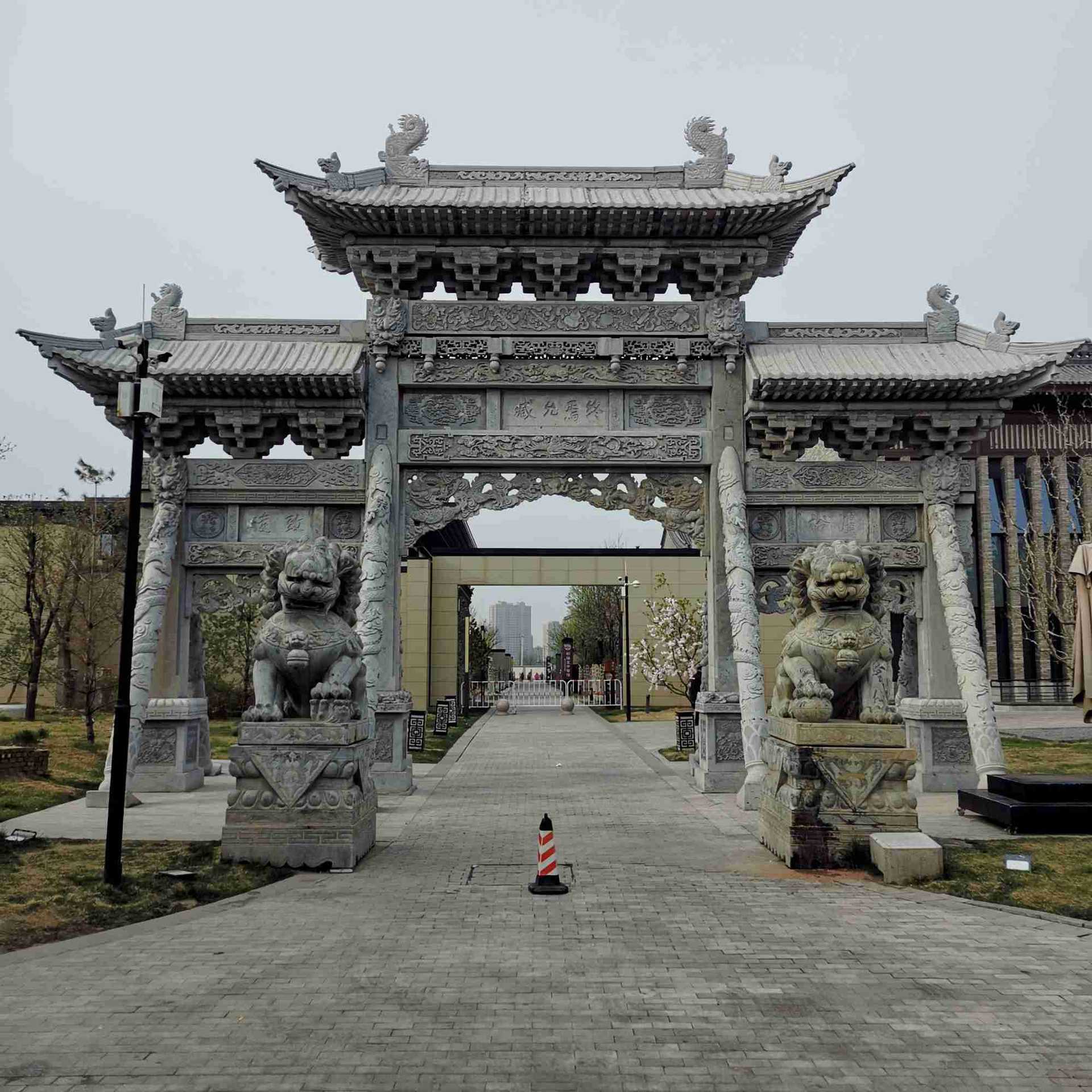 厂家直销乡村石门石牌楼石牌坊单门三门五门青石花岗岩景区大门