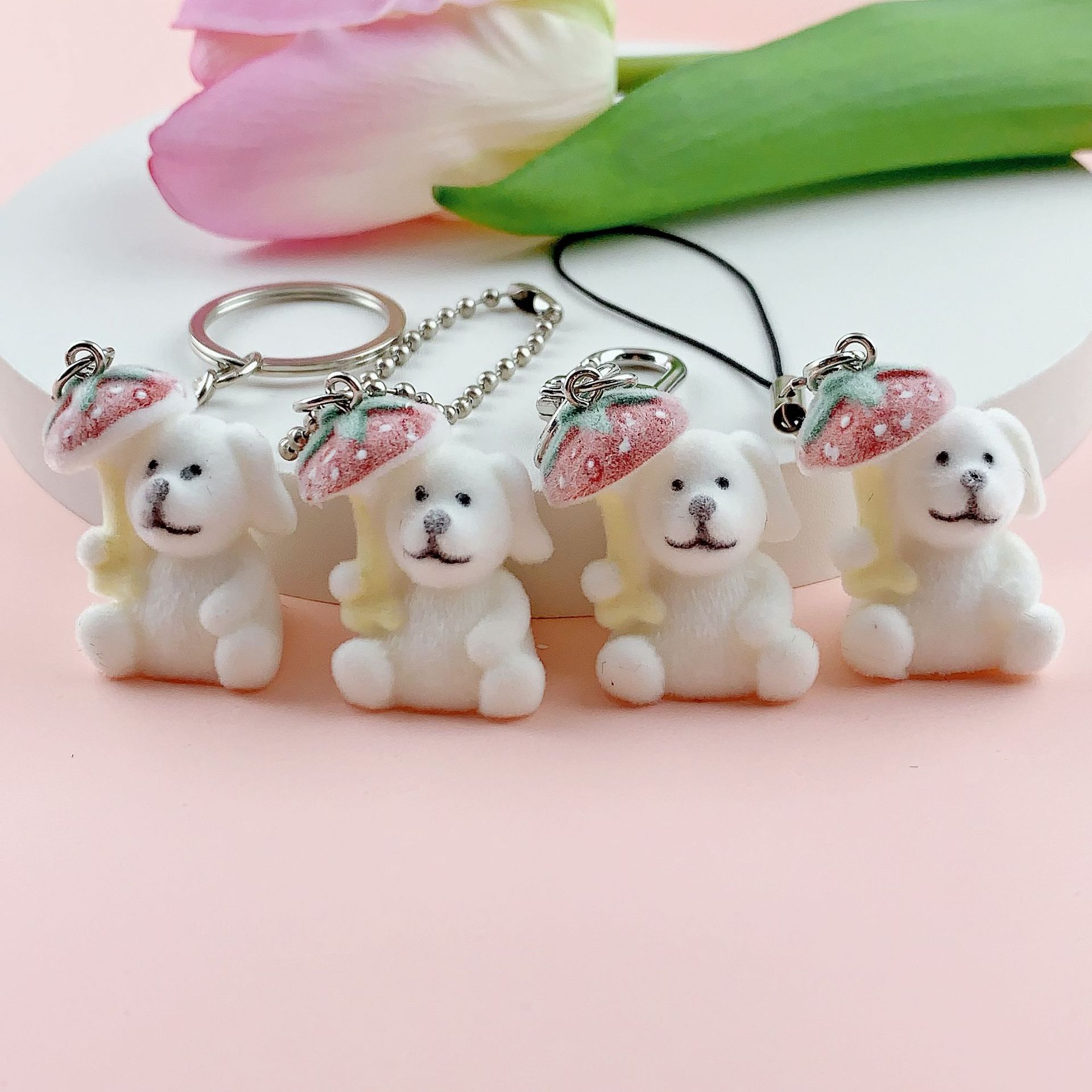 树脂植绒立体可爱撑草莓小狗钥匙扣手机挂饰 DIY饰品挂件材料配件