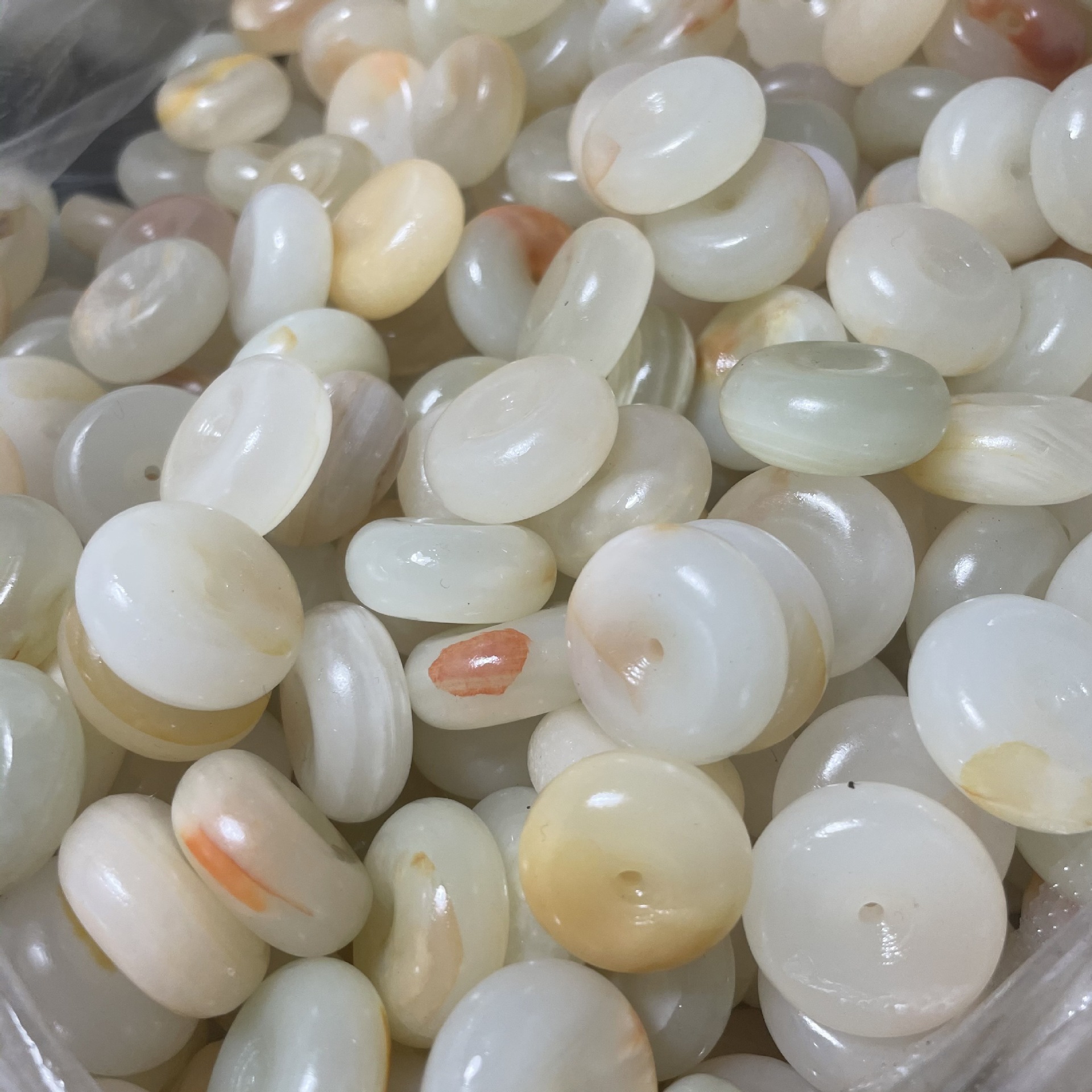 阿富汗玉原石皮平安扣俏色红皮原色沁色俏色巧雕厂价直销特价批发