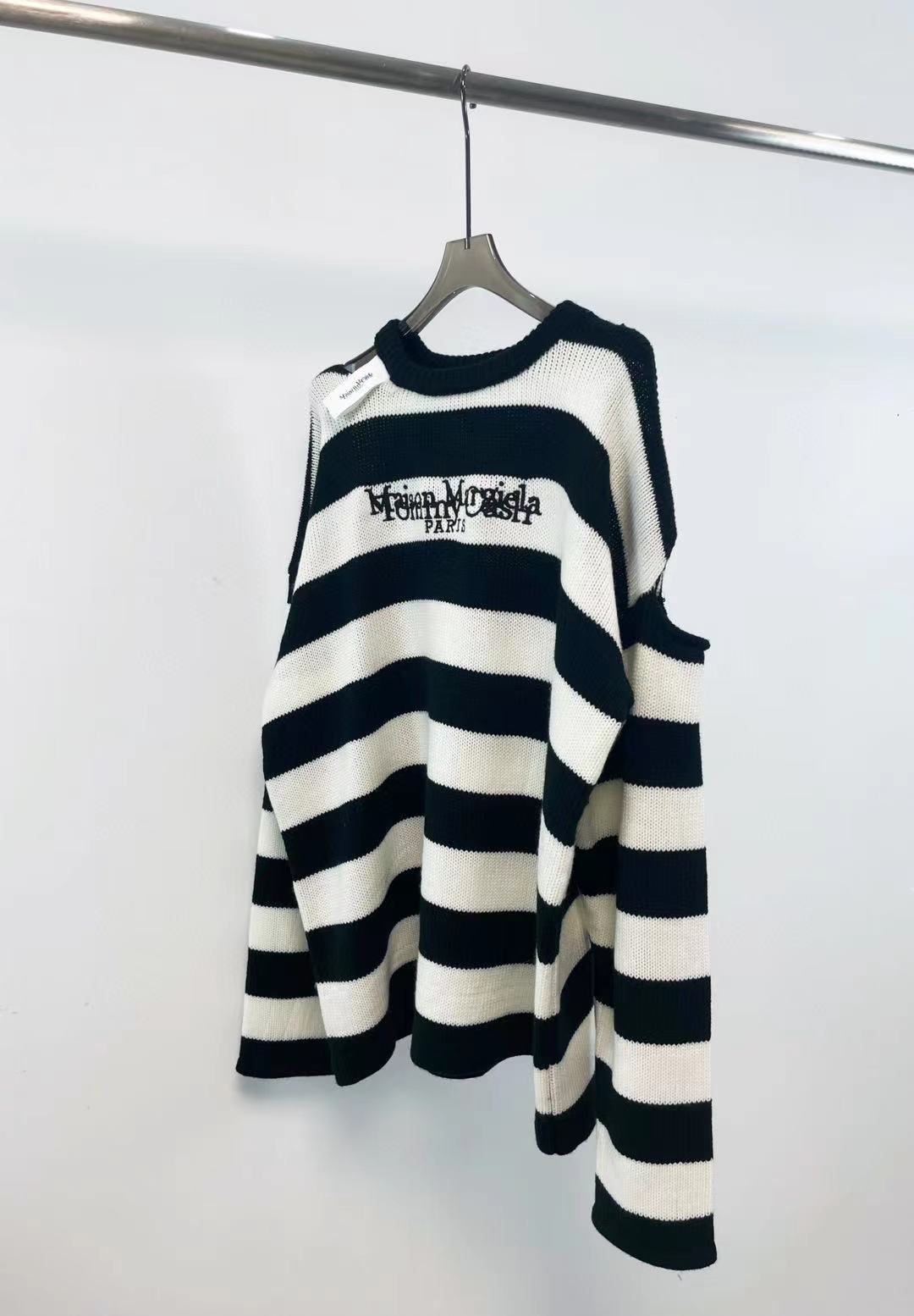 现货margiela马吉拉tommy cash联名重叠刺绣慵懒宽松条纹针织毛衣