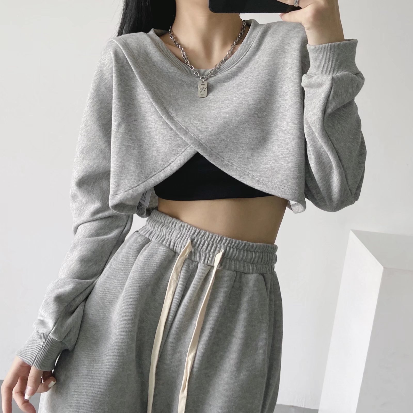 韩版宽松交叉不规则圆领卫衣女2022春季新款叠穿长袖灰色露脐上衣