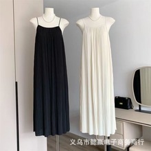 夏季2024新款高级感吊带连衣裙气质韩版简约垂感百搭显瘦褶皱长群
