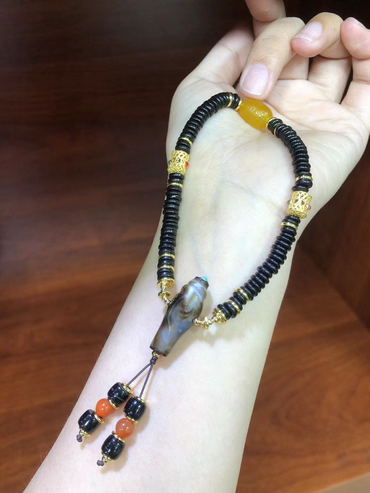 椰壳手链搭配黄色老玛瑙桶珠金色小蛮腰天珠三通南红配珠文玩手串