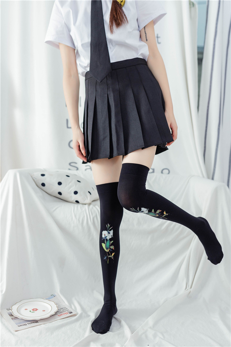天鹅绒过膝袜大腿袜黑白丝袜烫金胶印lolita长筒jk学生微透女 cos