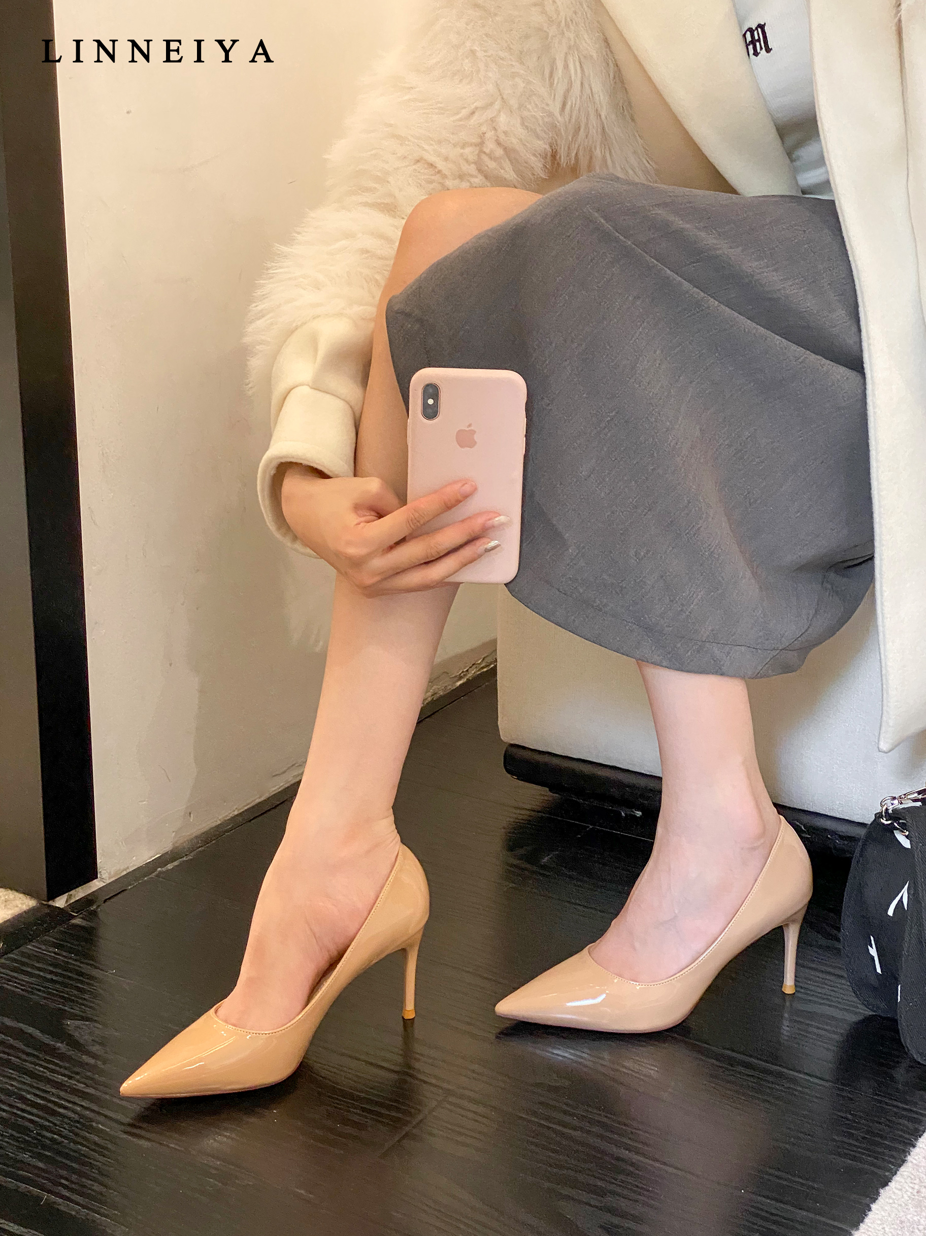 林内娅 新款法式尖头浅口夏季通勤单鞋漆皮大码气质裸色高跟鞋女