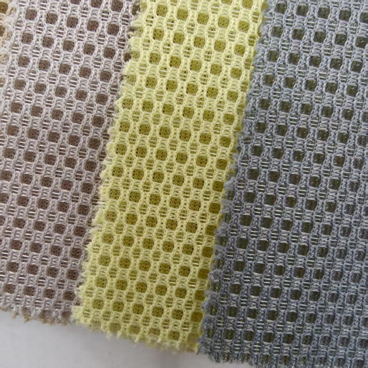 现货特殊方格三明治网布 手袋箱包方格网 鞋材帽子包袋网眼布面料